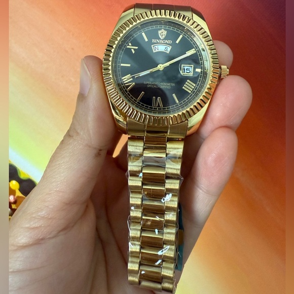 Gold and Black Watch Men’s Quartz Watch – Business Waterproof - Picture 8 of 10